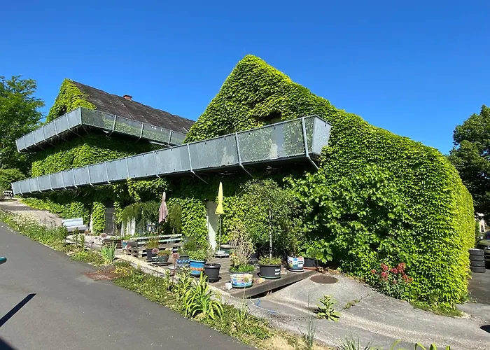 Wohnen Zwischen Golf Und Therme